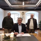 Unterschrift sichert Naturwald