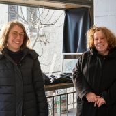Kunstvolle Ausstellung im Schaukasten