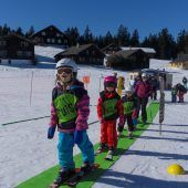 Die Skischulen hängen in der Warteschleife fest