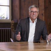 Stadtchef holt alle an den virtuellen Tisch