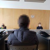 Alko-Lenker wollte Polizist bestechen