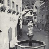 Brunnen, Schlachthaus und einst das Rathaus