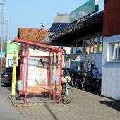 Höchst baut Haltestelle Konsum um