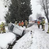 Auto im Graben