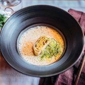Topinambur-Schaumsuppe mit Kürbis