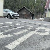 Lorüns bremst Verkehr an Gefahrenstelle vorübergehend aus