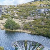 Ungewöhnliche Bilder beim Stausee Covão dos Conchos