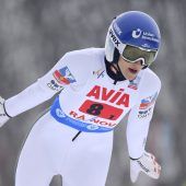 Pinkelnig im Team auf dem Podest