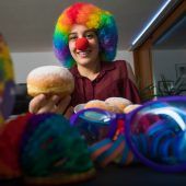 Fasching in Coronazeiten: Die VN suchen die schönsten Mäschgerle. »A8