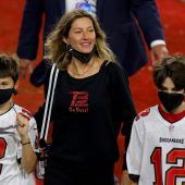 Die Familie feierte mit Quarterback Brady