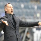 Hütter dirigiert Eintracht Frankfurt auf Platz vier