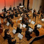 Sinfonieorchester blüht online auf