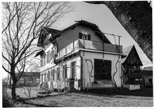Die Fotos historischer Stickereigebäude gibt es jetzt als Onlinearchiv. S_MAK