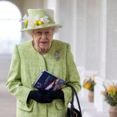 Die Queen im Frühlingslook