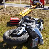Biker schwer gestürzt