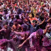 Indien feiert trotz Corona Holi-Fest