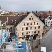Hard schnürt Hilfspaket für Flüchtlingslager