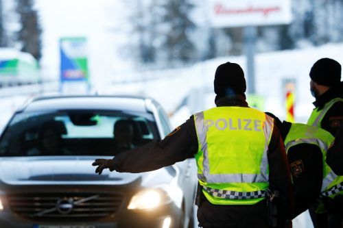 Wegen der coronabedingten Einschränkungen im Personenverkehr haben die Schlepper 2020 ihre Mittel und Wege angepasst. APA