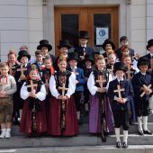 Schrunser Kinder feiern nach langem Warten Erstkommunion