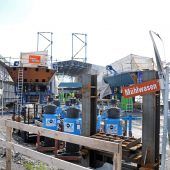 Neue Rheinbrücke macht Fortschritte