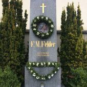Felder-Stück „Sprich nur ein Wort“