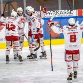 Kantersieg des KAC im ersten Finalspiel
