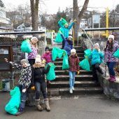 Tisner Schüler helfen beim Großreinemachen