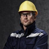 Hartlauer entwickelt Spezialbrille für Industrie und Handwerk
