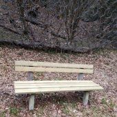 Ruhebänke in Lorüns erneuert