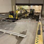 In der Rhesi-Halle sind die Bagger am Werk