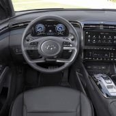 Markant kantig und motorisch elektrifiziert