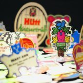 Vom Bierfilz zum Bierdeckel – neue Ausstellung im Mohren-Museum