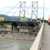 Bau der Rheinbrücke gut im Zeitplan
