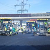 Neue Asphaltschicht auf A 14