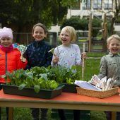 Kindergartenkinder gestalten eigene „Kista Gärtle“. »A9