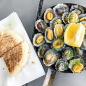 Lapas, Espada und Bolo de Caco