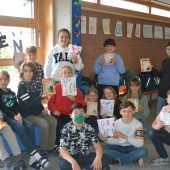 Lustenauer Volksschüler lassen ihre Mütter hochleben
