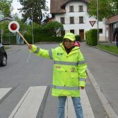 Schülerlotsen helfen jetzt vor der VS Hasenfeld