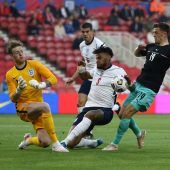 ÖFB-Elf mit Lattentreffer, England mit Tor