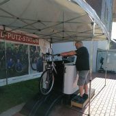 Große Fahrradputzaktion auf dem Wolfurter Markt