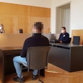 Mutter mit Steakmesser bedroht