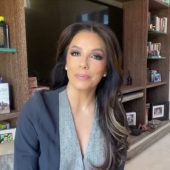 Eva Longoria im Museum