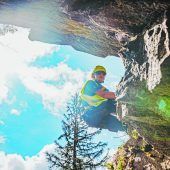 Harter Job im Fels