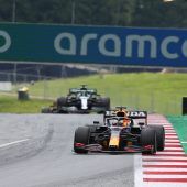 Vierter Sieg von Red Bull in Serie, Mercedes ratlos