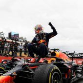 Red Bull schlägt Mercedes mit eigenen Waffen
