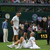 Federer schrammt an Erstrunden-Aus vorbei