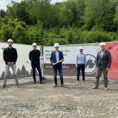 Mit Holz und System