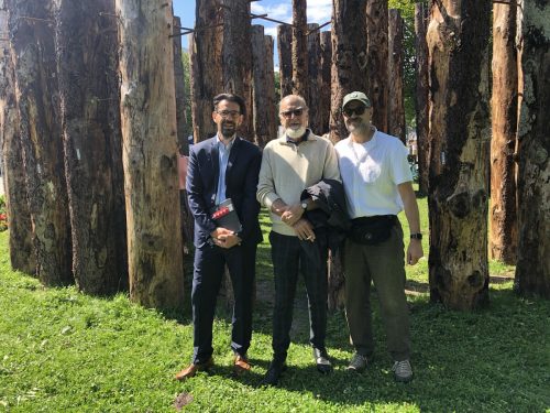 Achim Lang, Angelo Roventa und Armin Kathan freuen sich über die gelungene Umsetzung der ditigalen Galerie round 72 am Ufer des Bodensees. ERH