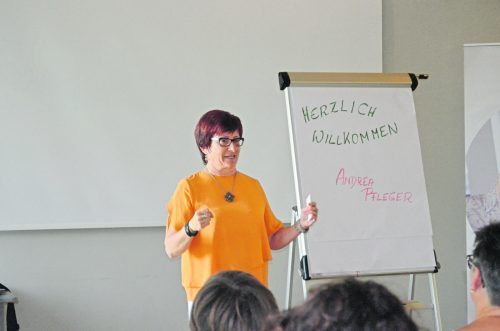 Andrea Pfleger ist Kommunikations- und Lerntrainerin in Ludesch und will helfen die PS im Job auf die Straße zu bringen. privat