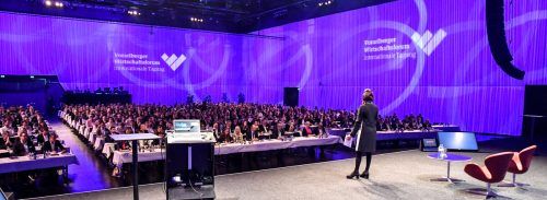 Das 38. Vorarlberger Wirtschaftsforum steht unter dem Motto Mut und Innovation und wie man stark ins neue Zeitalter startet.  VN/Lerch